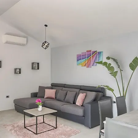 Ferienhaus Nana Pula