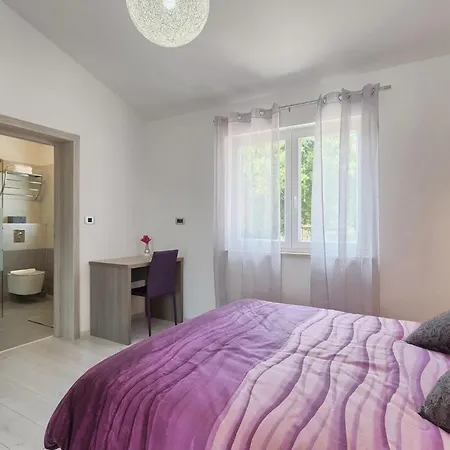 Nana Ferienhaus Pula