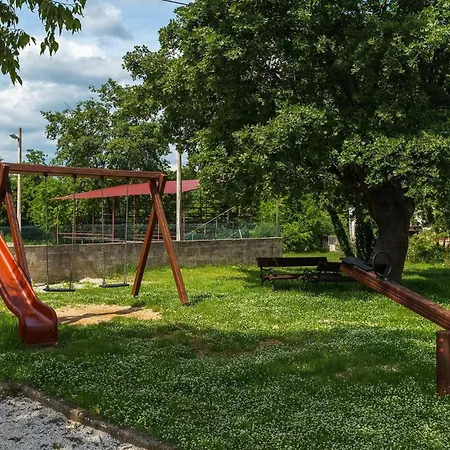 Nana Ferienhaus Pula