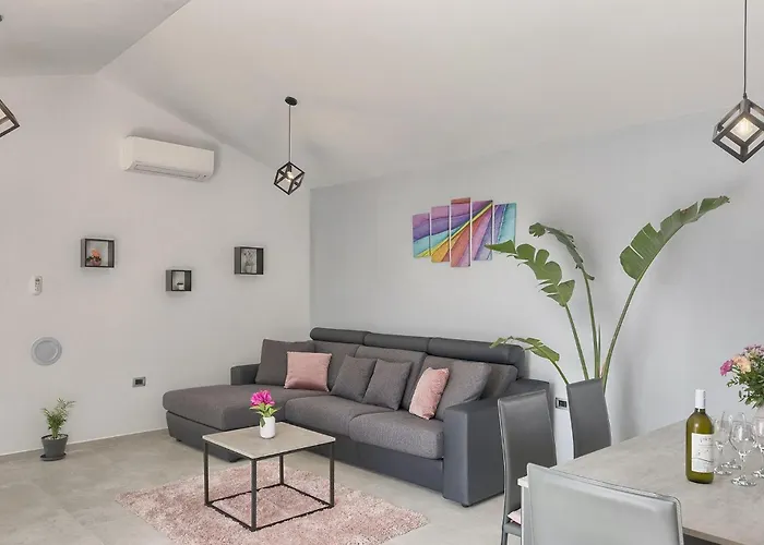 Vakantiehuis Nana Pula