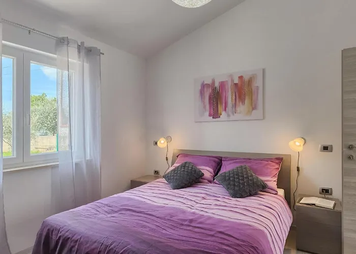 Nana Holiday home Pula