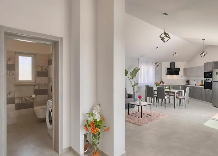 Nana Holiday home Pula